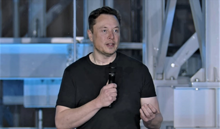 Cybertruck på Norgesturné - og Elon Musk møter kinesiske venner